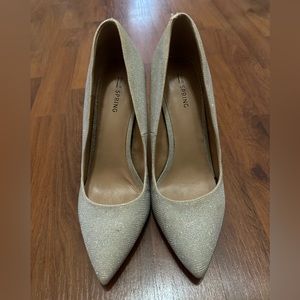 Call It Spring Women's Sparkle Shimmery Silver Classic Silhouette Pumps